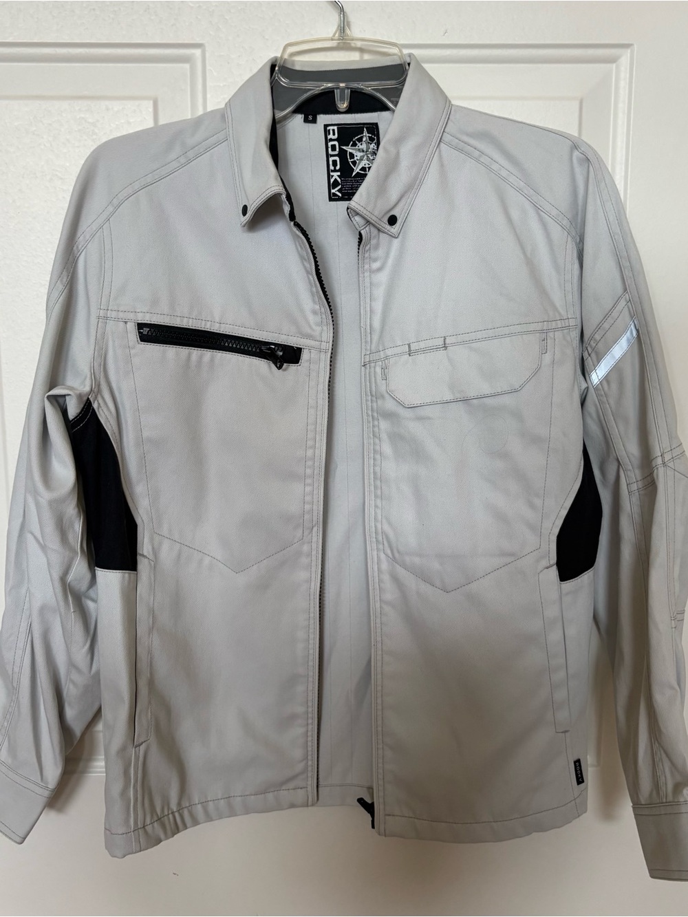 Rocky Light Gray and Black Men's Lightweight Jacket